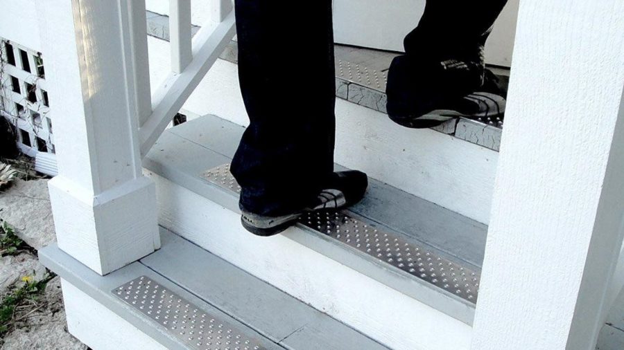 Stair+safety+steps+to+prevent+falls+for+the+whole+family