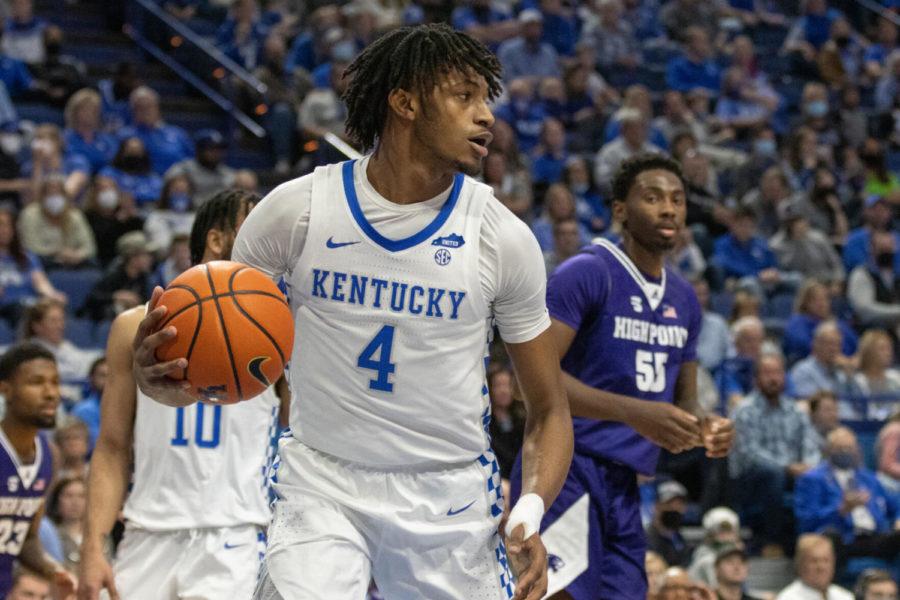 Kentucky+Wildcats+forward+Daimion+Collins+%284%29+secures+a+rebound+during+the+University+of+Kentucky+vs.+High+Point+basketball+game+on+Friday%2C+Dec.+31%2C+2021%2C+at+Rupp+Arena+in+Lexington%2C+Kentucky.+Photo+by+Jackson+Dunavant+%7C+Staff