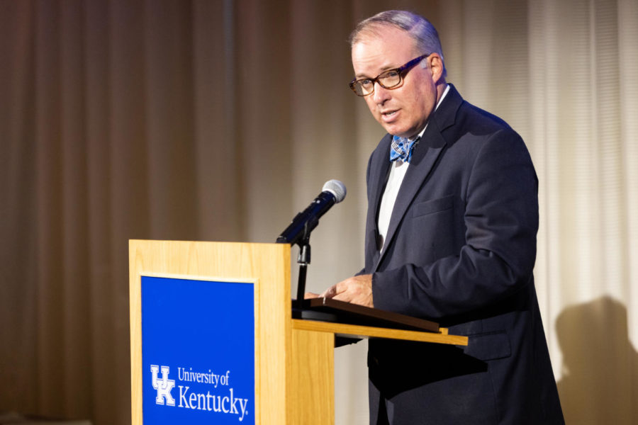Duane Bonifer, president of UK’s Journalism Alumni Association, speaks during the Kentucky Journalism Hall of Fame. Photo by Jack Weaver | Staff