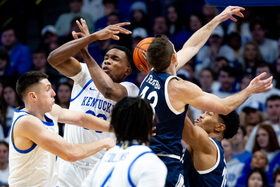 Kentucky Wildcats forward Ugonna Onyenso (33) fights for the ball during the No. 16 Kentucky vs. Yale mens basketball game on Saturday, Dec. 10, 2022, at Rupp Arena in Lexington, Kentucky. UK won 69-59. Photo by Jack Weaver | Staff
