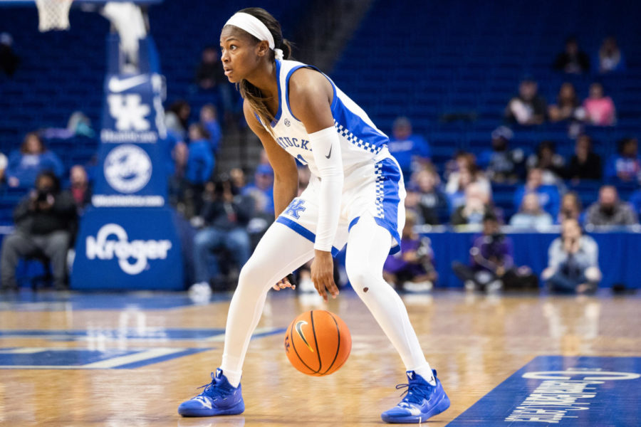 Kentucky+Wildcats+guard+Robyn+Benton+%281%29+dribbles+the+ball+during+the+Kentucky+vs.+No.+7+LSU+womens+basketball+game+on+Sunday%2C+Jan.+8%2C+2023%2C+at+Rupp+Arena+in+Lexington%2C+Kentucky.+UK+lost+67-48.+Photo+by+Isabel+McSwain+%7C+Staff
