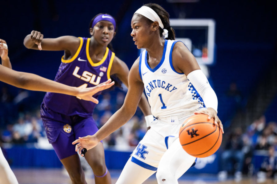 Kentucky Wildcats guard Robyn Benton (1) looks to pass the ball during the Kentucky vs. No. 7 LSU womens basketball game on Sunday, Jan. 8, 2023, at Rupp Arena in Lexington, Kentucky. UK lost 67-48. Photo by Isabel McSwain | Staff