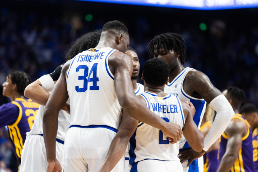 Kentucky players huddle up during the Kentucky vs. LSU mens basketball game on Tuesday, Jan. 3, 2023, at Rupp Arena in Lexington, Kentucky. UK won 74-71. Photo by Isabel McSwain | Staff