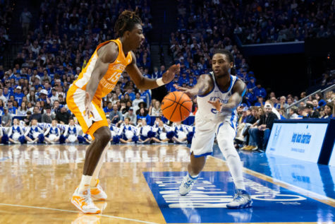 Kentucky Wildcats guard Cason Wallace (22) passes the ball during the Kentucky vs. No. 10 Tennessee mens basketball game on Saturday, Feb. 18, 2023, at Rupp Arena in Lexington, Kentucky. Kentucky won 66-54. Photo by Brady Saylor | Staff
