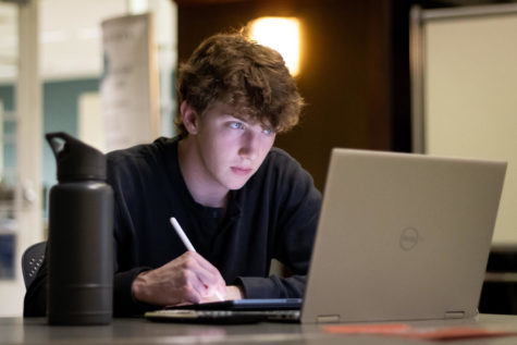 Ethan Staten, a freshman electrical engineering major, studies on Wednesday, Feb. 8, 2023, at the William T. Young Library in Lexington, Kentucky. Photo by Brady Saylor | Staff