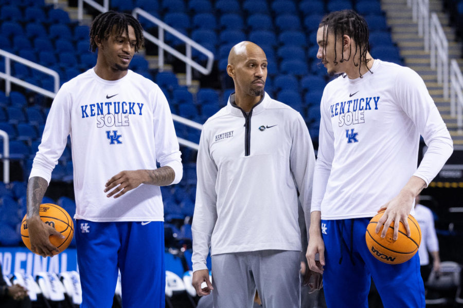 Kentucky+Wildcats+forwards+Daimion+Collins+%284%29+and+Lance+Ware+%2855%29+stand+with+assistant+coach+K.T.+Turner+before+the+No.+6+Kentucky+vs.+No.+11+Providence+mens+basketball+game+in+the+first+round+of+the+NCAA+Tournament+on+Friday%2C+March+17%2C+2023%2C+at+Greensboro+Coliseum+in+Greensboro%2C+North+Carolina.+Kentucky+won+61-53.+Photo+by+Jack+Weaver+%7C+Staff