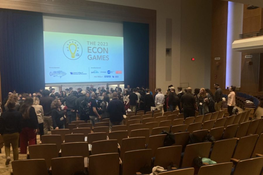 Participants+gather+at+Kincaid+Auditorium+for+the+2023+Econ+Games+on+March+24%2C+2023%2C+at+the+Gatton+College+of+Business+and+Economics+in+Lexington%2C+Kentucky.+Photo+by+Owen+Chesemore+%7C+Staff
