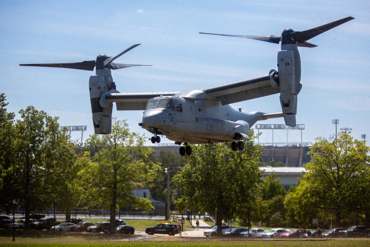 The MV-22B Osprey lands during the Engineering Takes Flight event on Thursday, Sept. 14, 2023, at the South Lawn in Lexington, Kentucky. Photo by Samuel Colmar | Staff