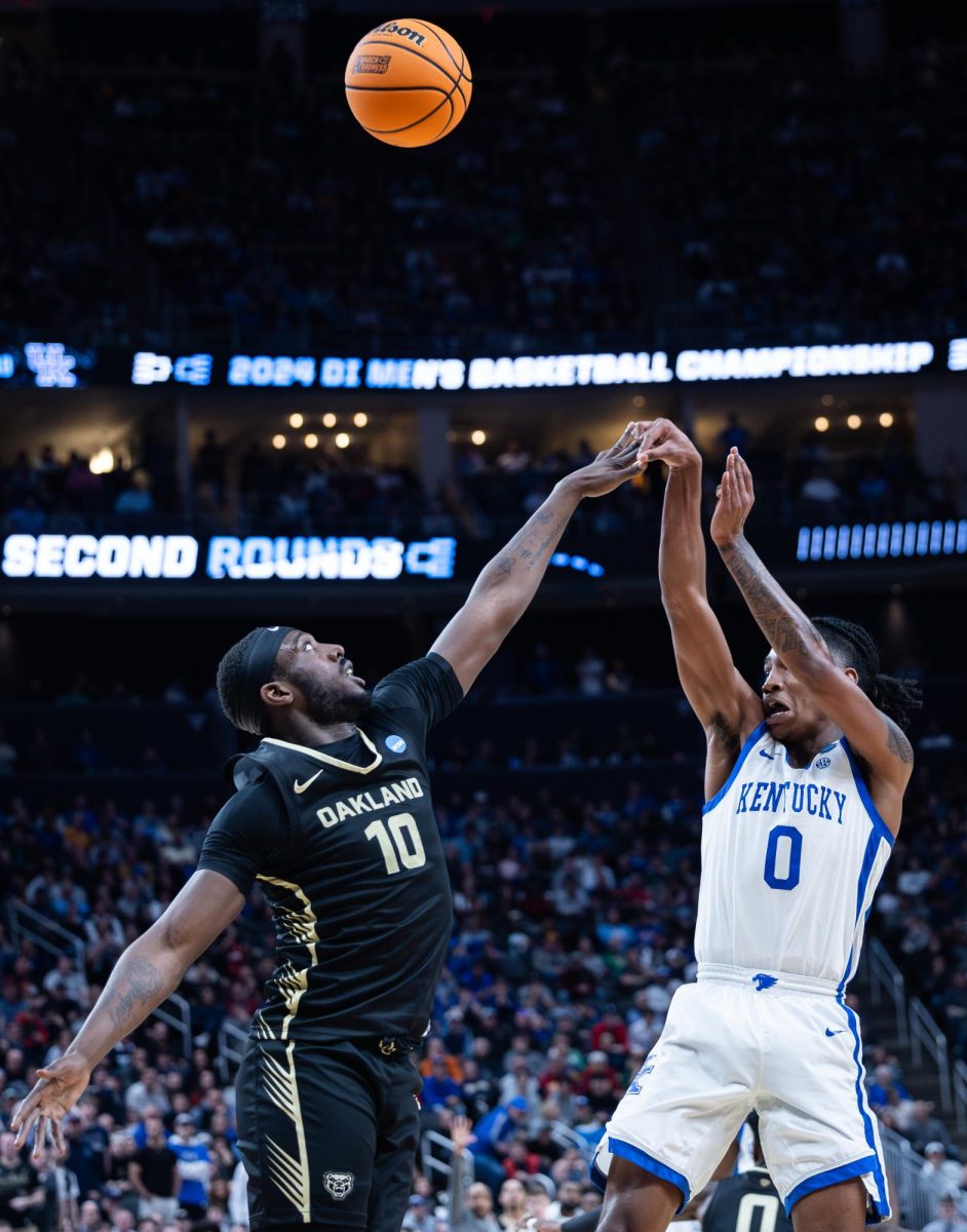 Kentucky guard Rob Dillingham (0) shoots the ball during the No. 3 Kentucky vs. No. 14 Oakland mens basketball game in the first round of the NCAA Tournament on Thursday, March 21, 2024, at the PPG Paints Arena in Pittsburgh, Pennsylvania. Kentucky lost 80-76. Photo by Samuel Colmar | Staff