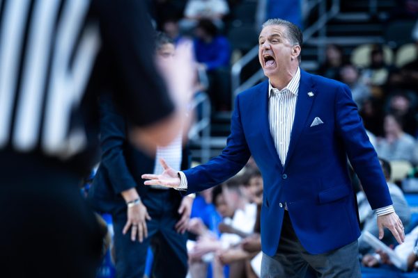 Kentucky head coach John Calipari yells at his team during the No. 3 Kentucky vs. No. 14 Oakland mens basketball game in the first round of the NCAA Tournament on Thursday, March 21, 2024, at the PPG Paints Arena in Pittsburgh, Pennsylvania. Photo by Samuel Colmar | Staff