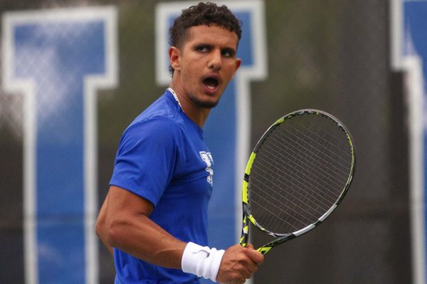 No. 5 Kentucky men's tennis blows past Harvard in NCAA Sweet Sixteen