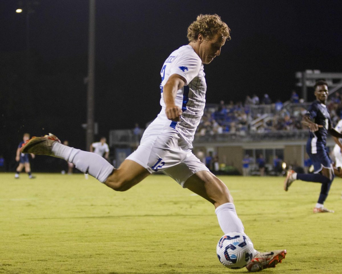 Kentucky forward Logan Dorsey, looks up to put in a cross during the Kentucky vs. Oral Roberts men's soccer game on Thursday, Aug. 22nd, 2024, in Lexington, Kentucky. Kentucky won 3-2. Photo by Christan Kantonsky | Staff