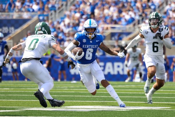 Kentucky Wildcats wide receiver Dane Key (6) evades defenders during the Kentucky vs. Ohio University football game on Saturday, Sept. 21, 2024, at Kroger Field in Lexington, Kentucky. Photo by Sydney Yonker | Staff