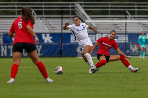 Kentucky forward Maddie Kemp follows the ball during the Kentucky vs Georgia Women’s Soccer game on Thursday, Sept. 26, 2024, at Kroger Field in Lexington, Kentucky. Kentucky tied 1-1. Photo by Sydney Yonker | Staff