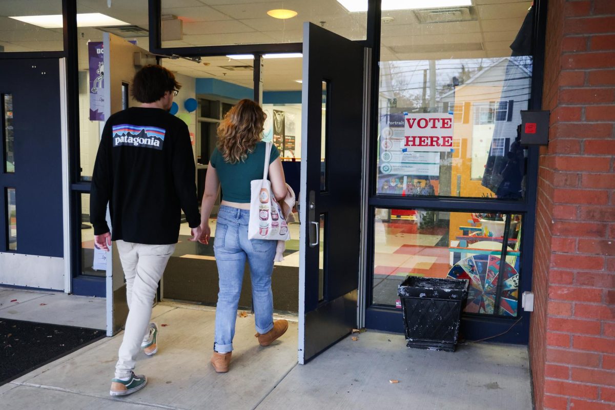 Voters walk into the polls on Election Day Tuesday, Nov. 5, 2024, at Maxwell Spanish Immersion Elementary School in Lexington, Kentucky. Photo by Abbey Cutrer