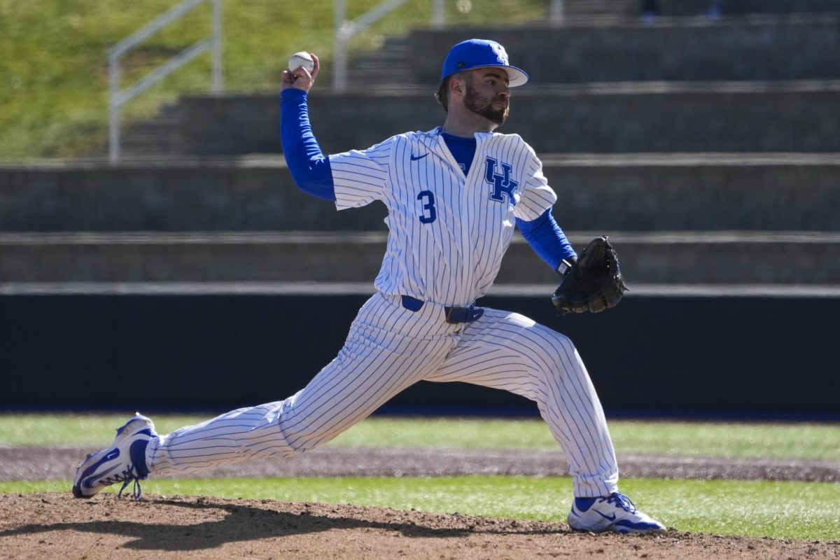 Kentucky pitcher Scott Rouse (3) picthes the ball to the batter during the baseball game vs. Hofstra on Sunday, Mar. 2, 2025, at Kentucky Proud Park in Lexington, Kentucky. Kentucky won 9-1. Photo by Matthew Mueller | Photo Editor