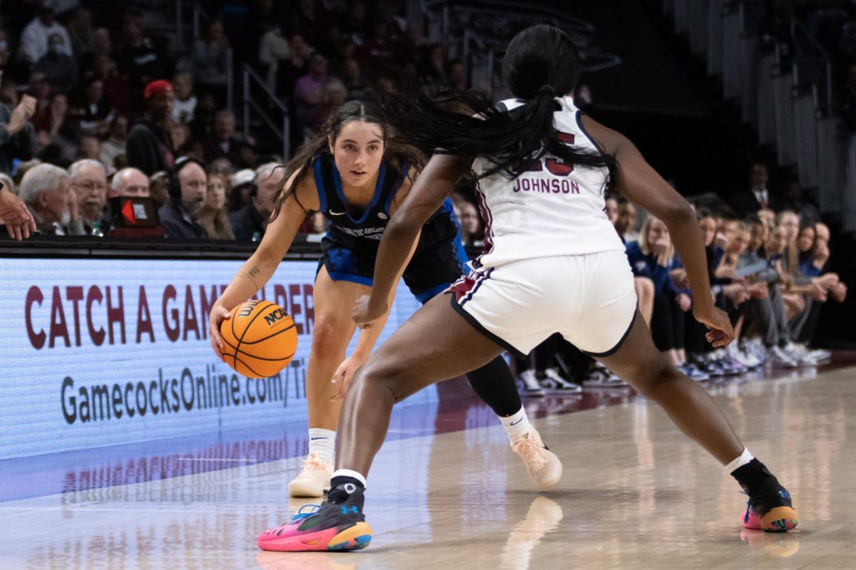 Kentucky Wildcats guard Georgia Amoore (3) dribbles the ball during the women’s basketball game vs. South Carolina on Friday, Feb. 28, 2025, at Colonial Life Arena in Columbia, South Carolina. Kentucky lost 78-66. Photo by Sydney Novack | Staff