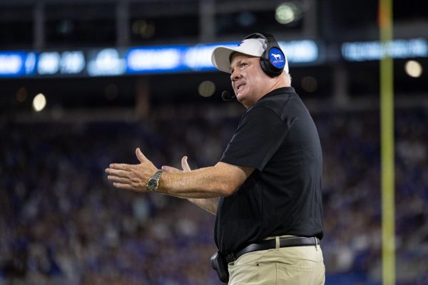 Kentucky Wildcats head coach Mark Stoops watches as time runs out of the third quarter during the football game against Eastern Michigan on Saturday, Sept. 13, 2025, at Kroger Field in Lexington, Ky. Kentucky won 48-23. Photo by Sydney Novack | Assistant Photo Editor