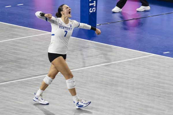 Kentucky outside hitter Eva Hudson (7) celebrates during the game against Washington on Saturday, Sept. 20, 2025, at Memorial Coliseum in Lexington, Ky. Kentucky won 3-0. Photo by Kate Bonafede | Staff