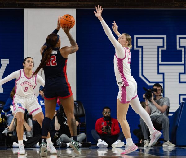 Kentucky center Clara Strack (13) closes out on a jump shot during the women’s basketball game against Ole Miss on Sunday, Feb. 15, 2026, at Historic Memorial Coliseum in Lexington, Ky. Kentucky won 74-57. Photo by Cara Raiford | Staff
