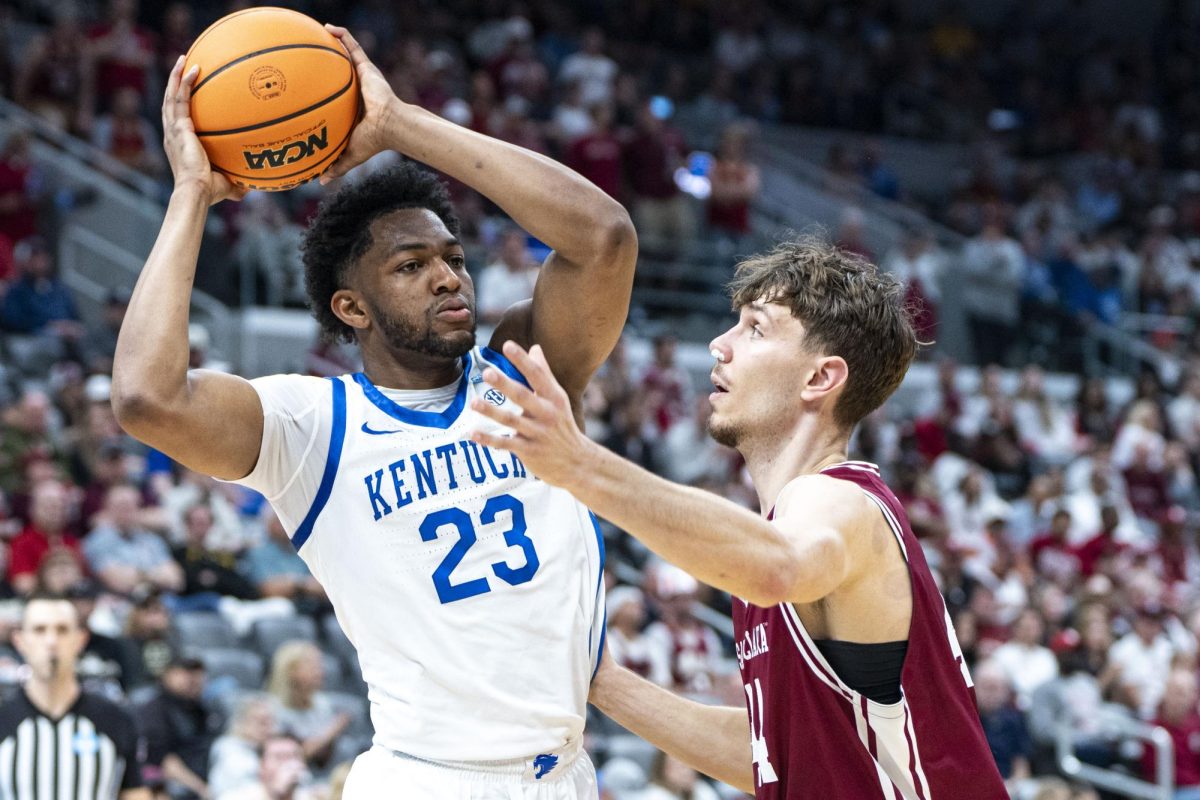 Kentucky forward Mouhamed Dioubate looks to pass the ball during the NCAA men’s basketball tournament game against Santa Clara on Friday, March 20, 2026, at Enterprise Center in St. Louis, Mo. Photo by Will Luckett | Kentucky Kernel