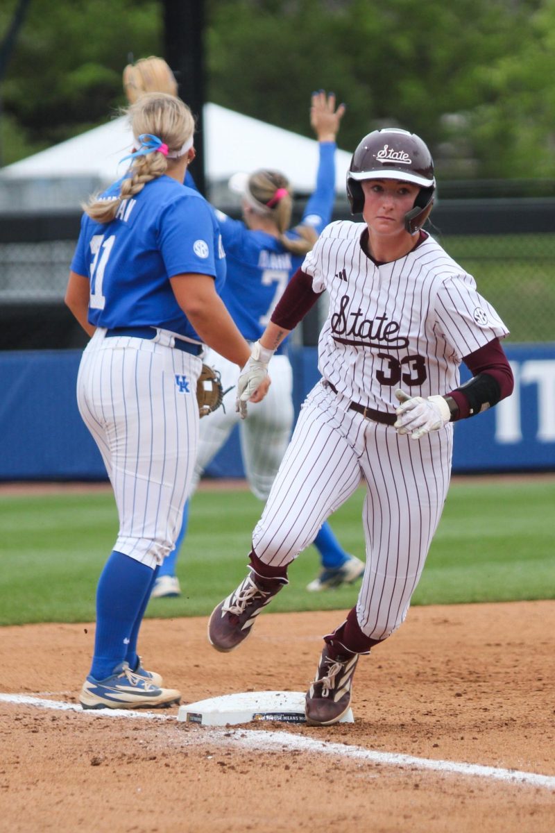 Mississippi State outfielder Kinley Keller rounds third during the softball game against Mississippi State on Tuesday, May 5, 2026, at John Cropp Stadium in Lexington, Ky. Mississippi State won 4-3. Photo by Andrew Diebel | Kentucky Kernel